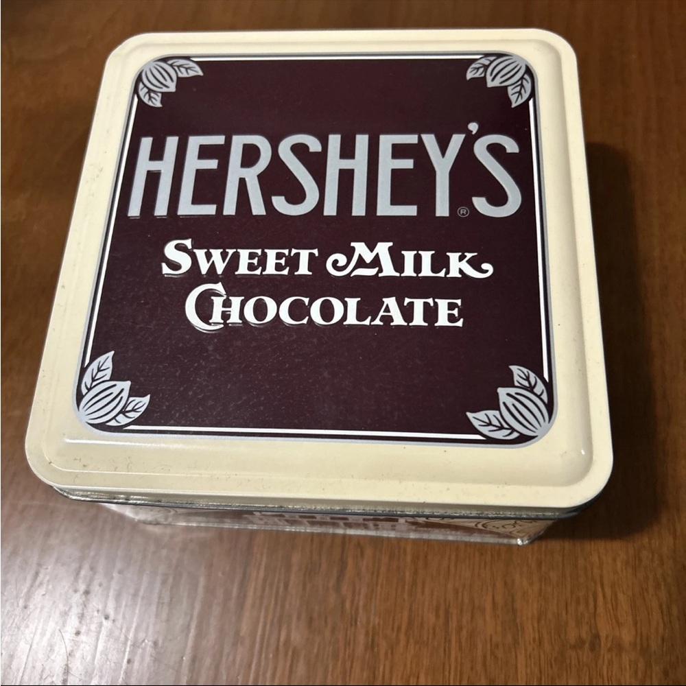 Hershey's Sweet Milk Chocolate Tin